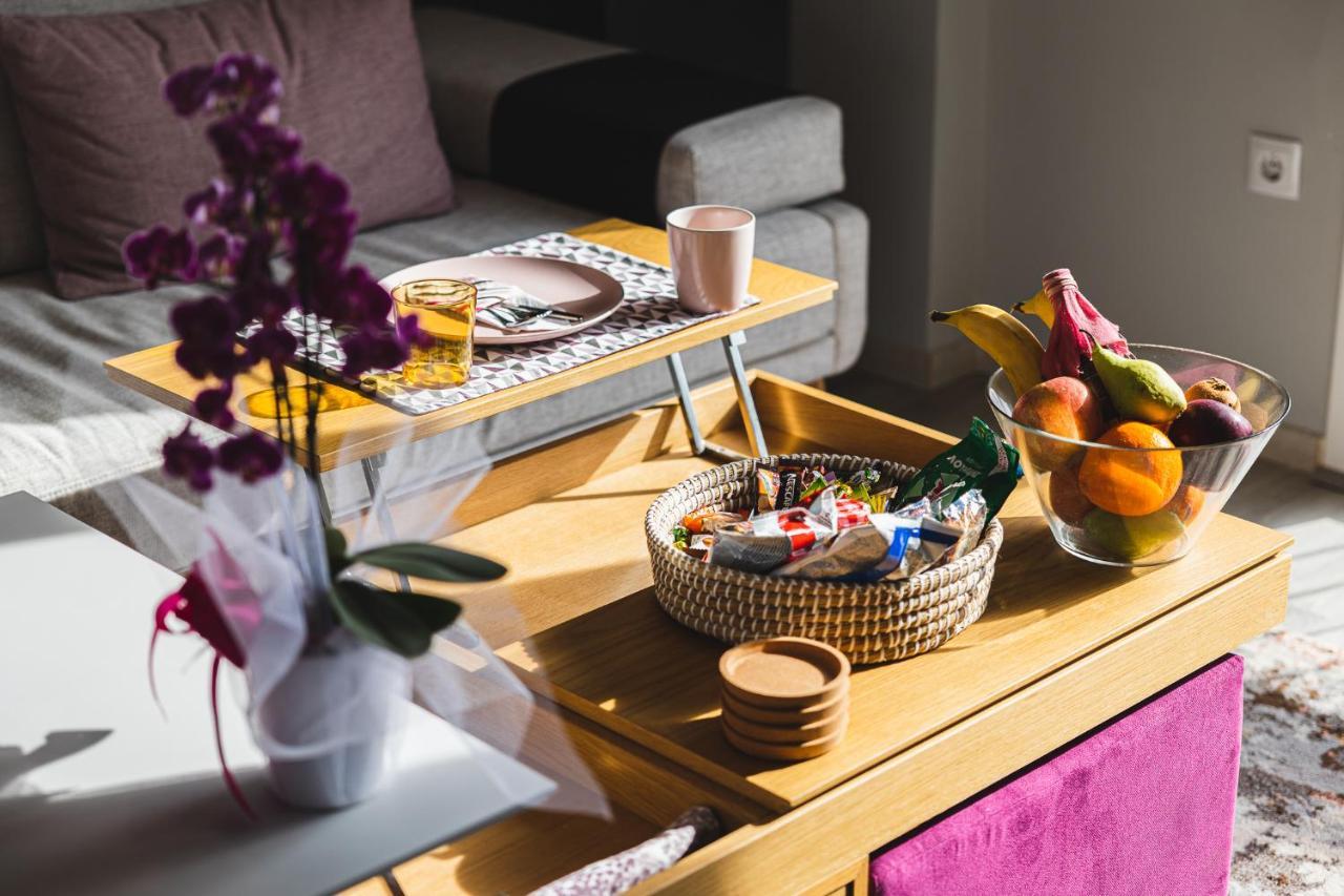 "Elegance" Central Luxury Apartment Пирея Екстериор снимка
