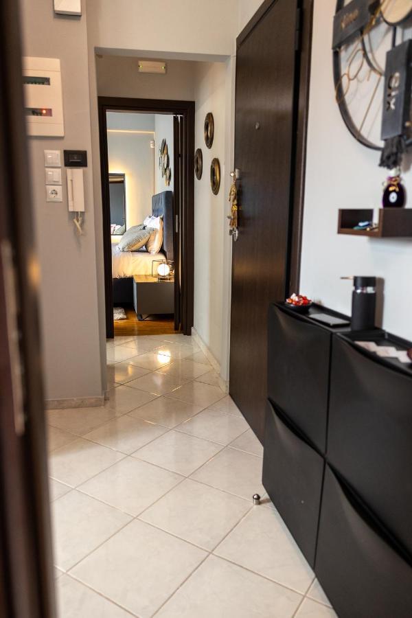 "Elegance" Central Luxury Apartment Пирея Екстериор снимка