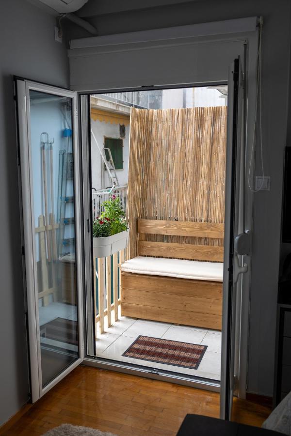 "Elegance" Central Luxury Apartment Пирея Екстериор снимка