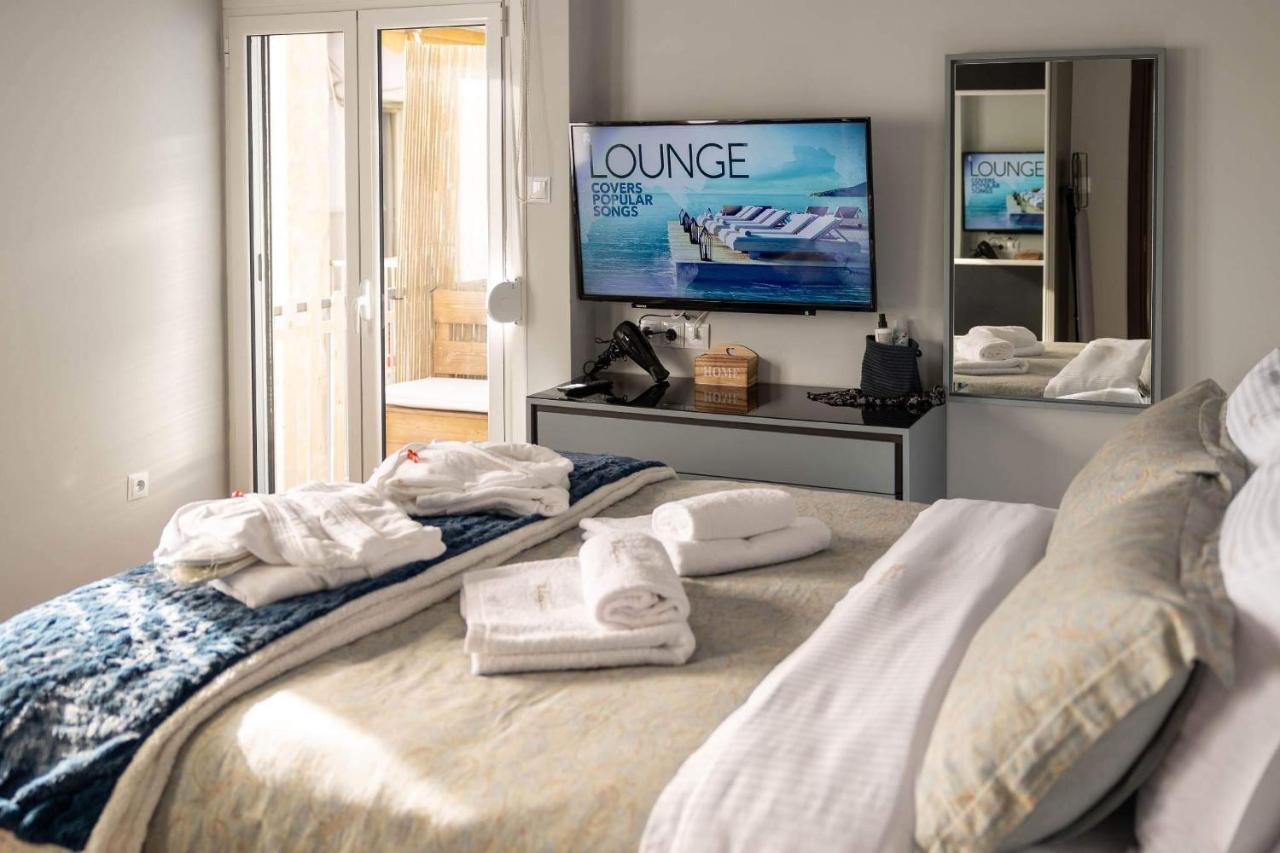 "Elegance" Central Luxury Apartment Пирея Екстериор снимка